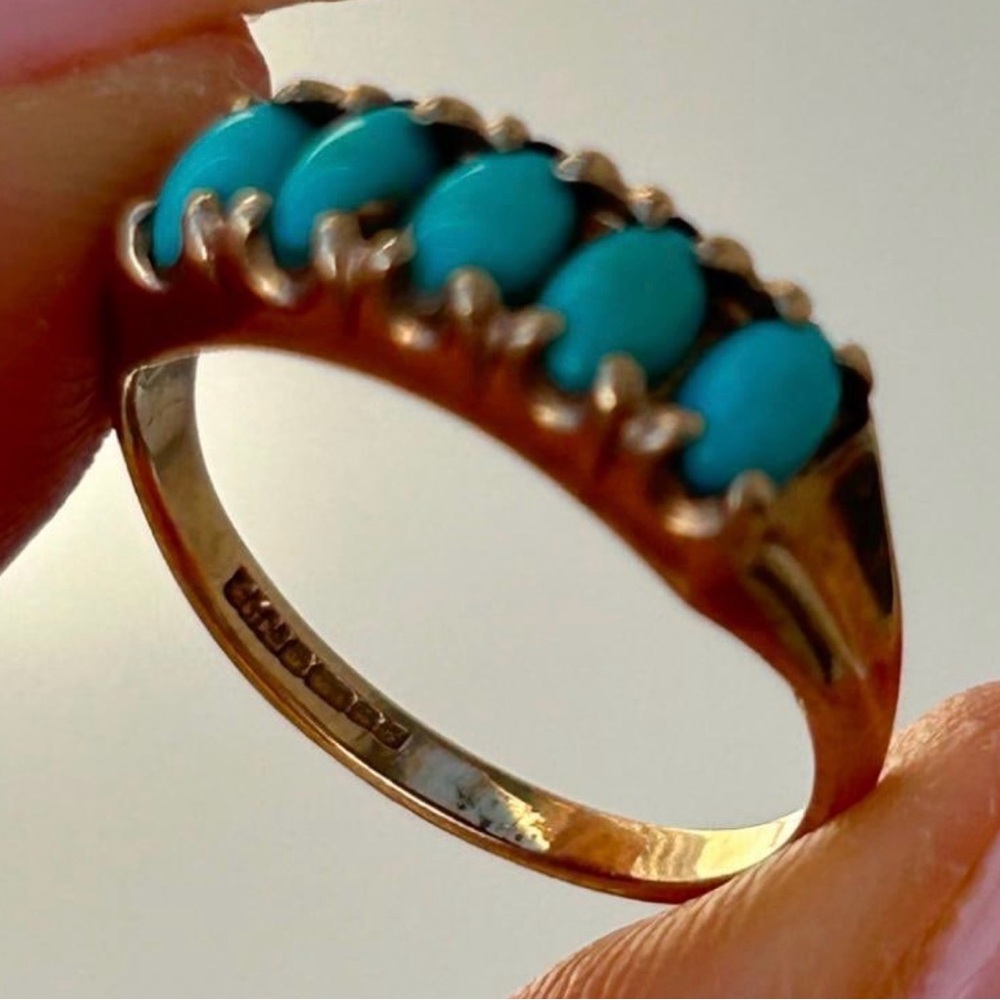 Sweet Antique 9ct Yellow Gold 5-Stone Turquoise Ring – Size 6 – Hallmarked 375 - Picture 3 of 11